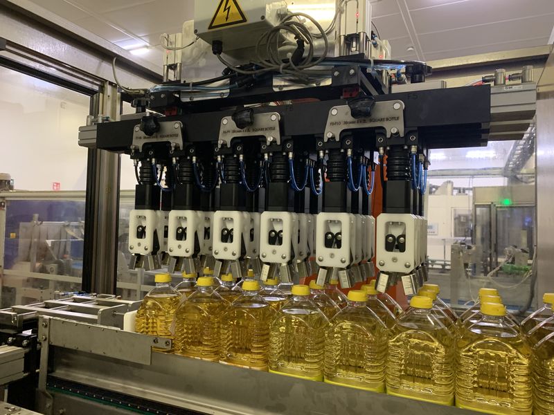 Robot en opneemkoppen – foto 1 van 4